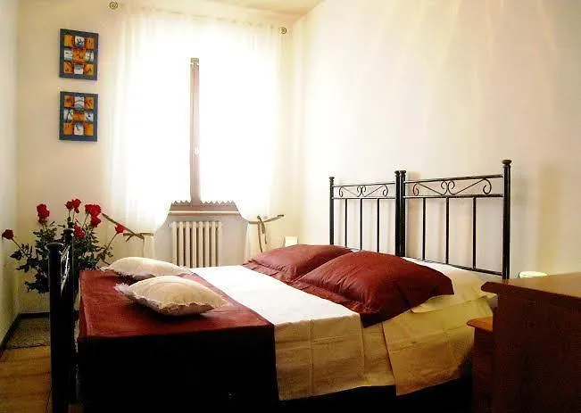 Bed & Breakfast Bed And Breakfast Due Leoni Torri Del Benaco Italia