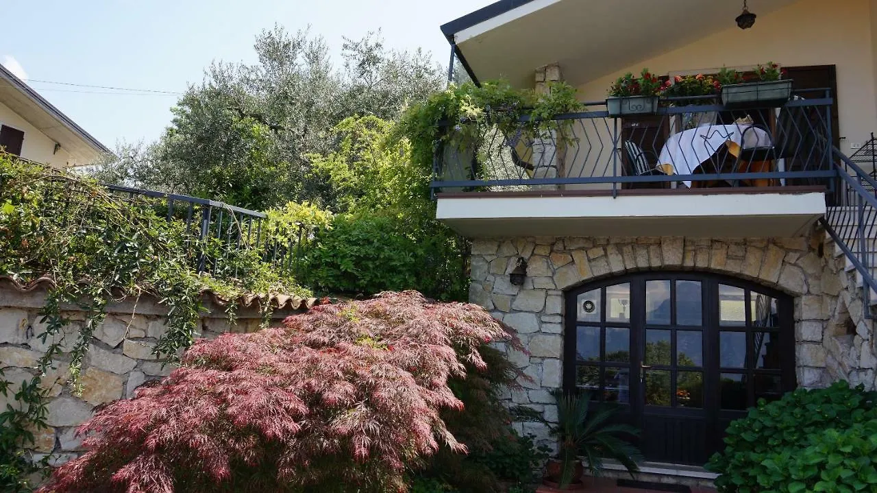 Bed And Breakfast Due Leoni Torri del Benaco Panzió