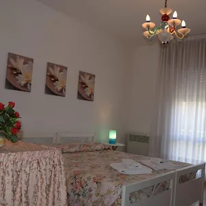 4* Bed & Breakfast Casa Vacanza E Per Lavoro Elena E Carla